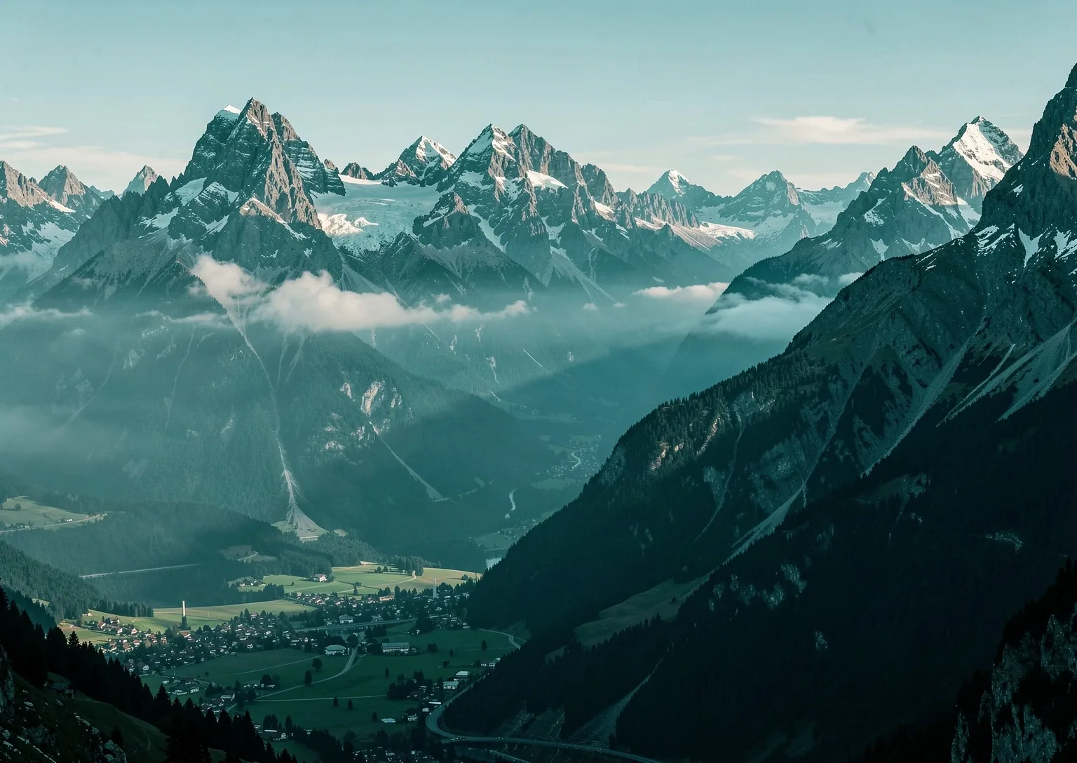 Alpine Gipfelpanorama